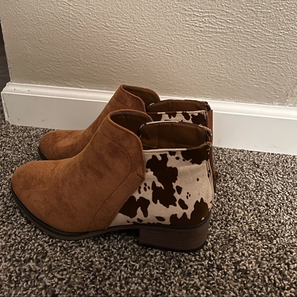 Pierre Dumas Cowprint Booties